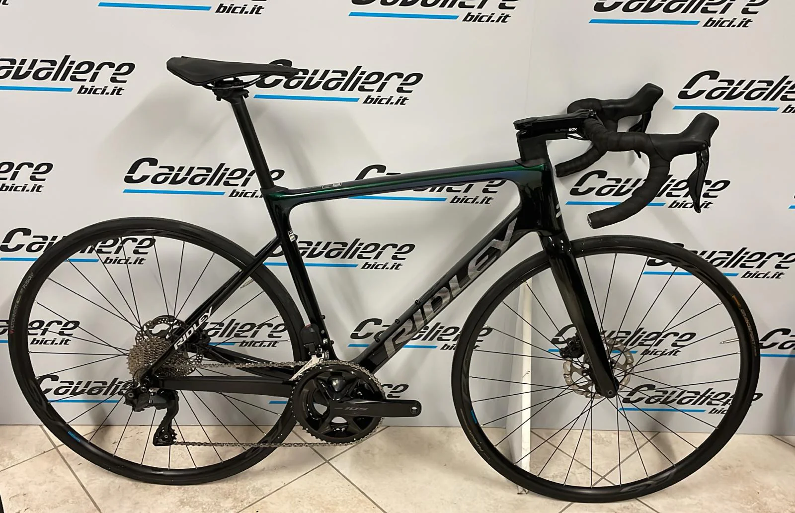 Ridley Bici Falcn - 105 Di2 7170 12v - Shimano Rs171 - SEMINUOVA